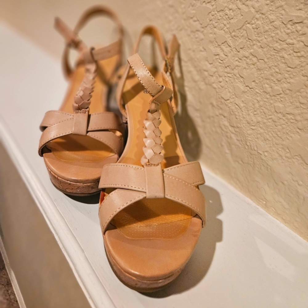 Beautiful biege wedges
